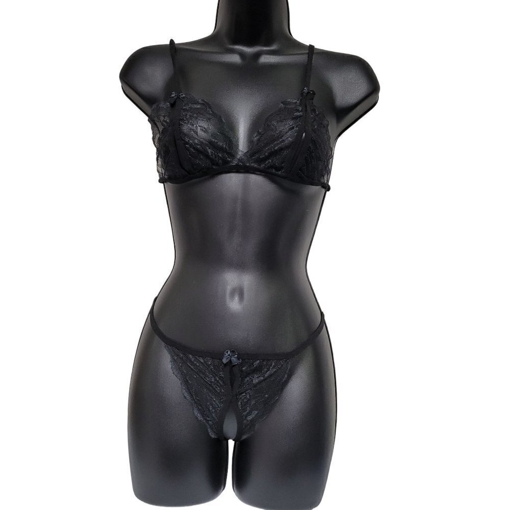 Sexy Lingerie Set Crotchless Panties Sheer Lace Thong Peekaboo Nipple Bra